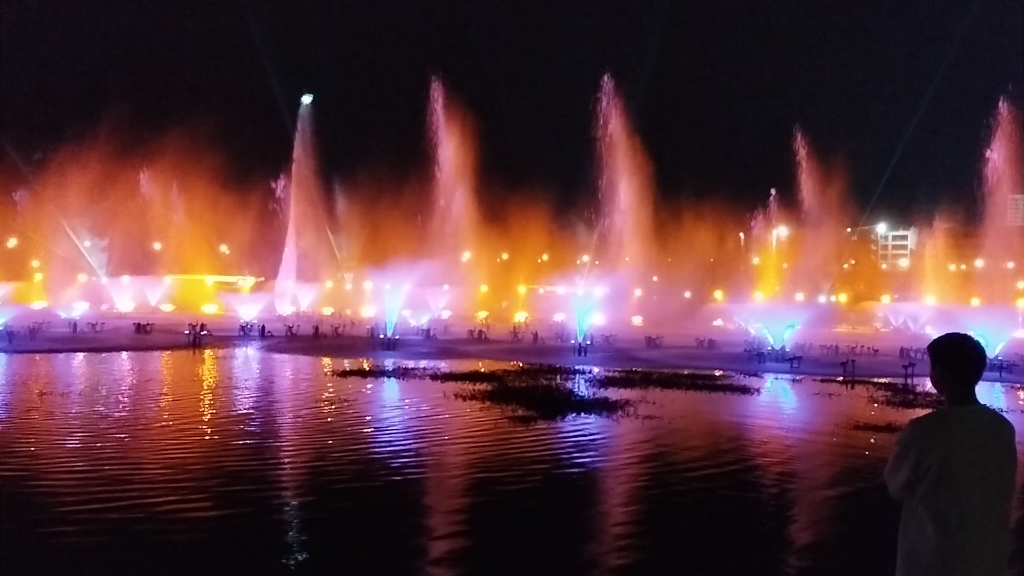 不可錯(cuò)過的噴泉盛景——重慶璧山玉泉湖公園音樂噴泉